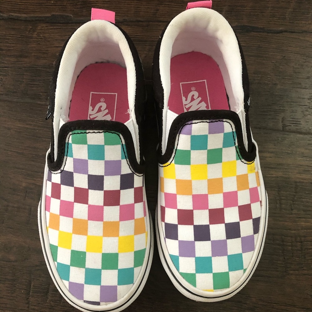 Rainbow slip-on Vans 🌈